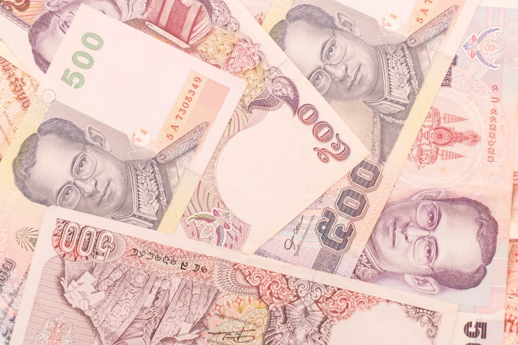 รายได้เสริมบนมือถือ: อะไรต่างกันเรื่องเวลา เงื่อนไข และผลลัพธ์